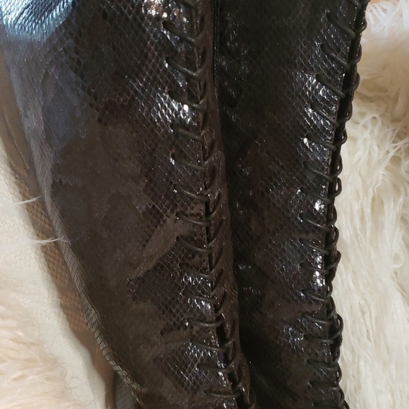 Peek Toe Lace up Snake skin boots - Picture 5 of 11